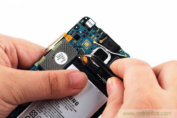 拆解狂魔荼毒新機三星金屬Galaxy A5，看槽點在何方？