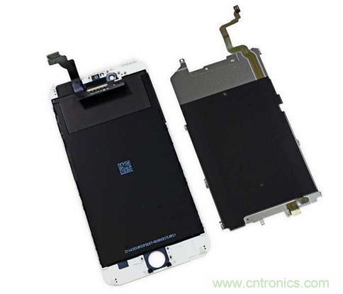 iPhone 6 Plus搭載的高清LED屏幕尺寸為5.5英寸，像素密度為401ppi，并采用了IPS（平面轉(zhuǎn)換）技術(shù)。（來源：iFixit）